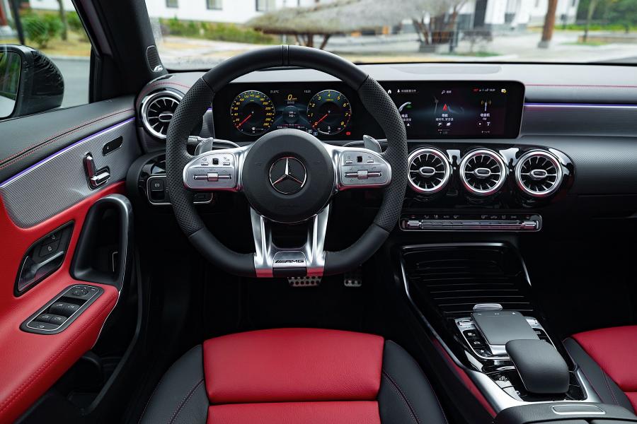 Торпедо Mercedes-AMG A35 L 4Matic (Z177) 2019 года  (CN) (фото 24 из 40)